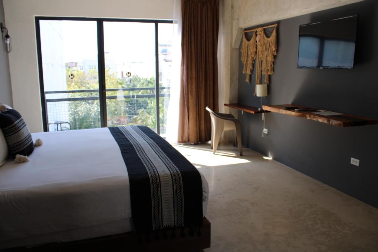 Hotel 52 Плая дел Кармен Екстериор снимка