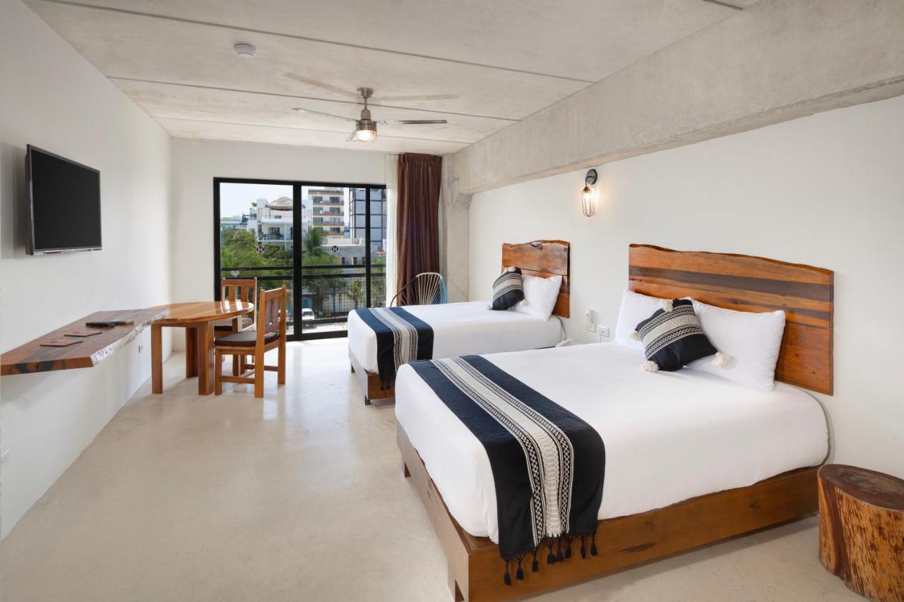 Hotel 52 Плая дел Кармен Екстериор снимка