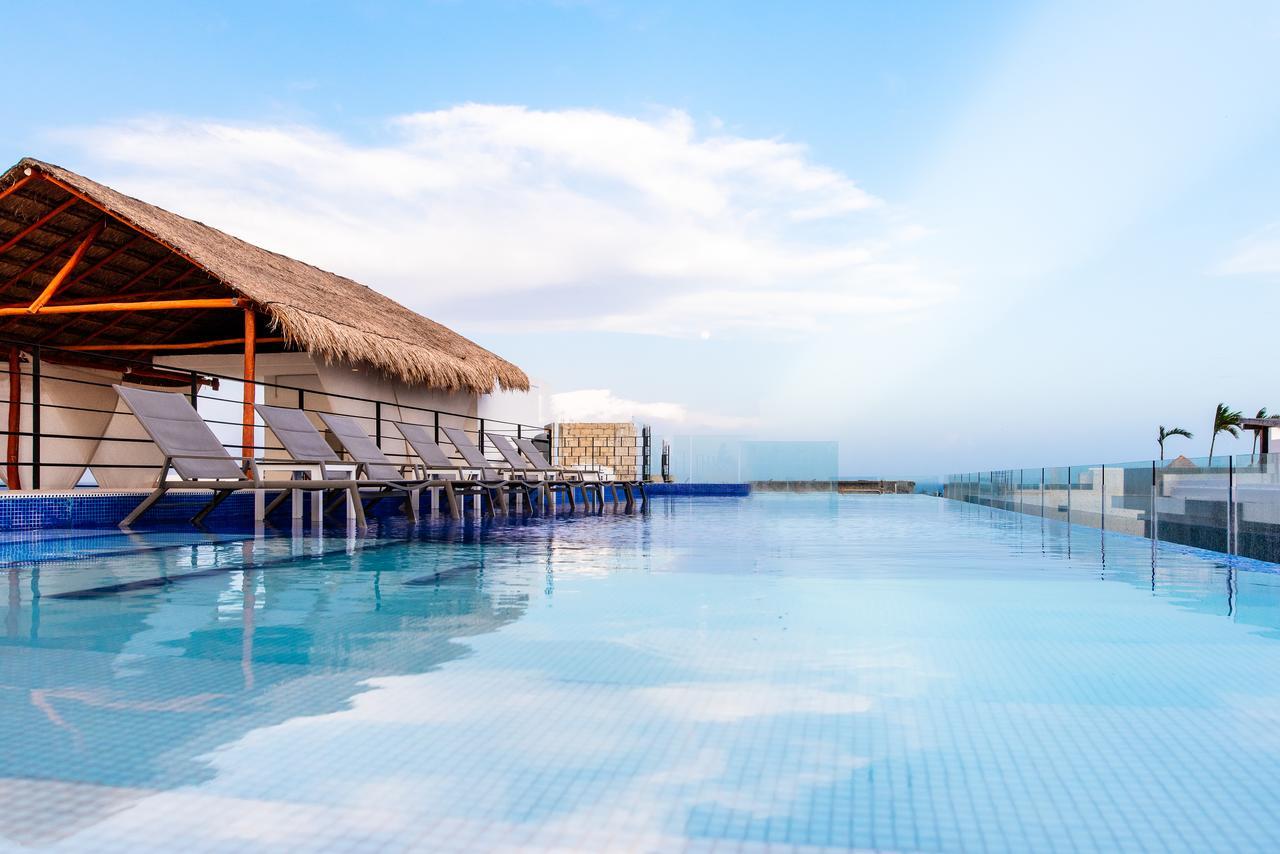Hotel 52 Плая дел Кармен Екстериор снимка